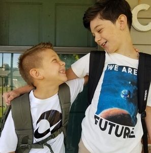 Meet your Posher, Casey